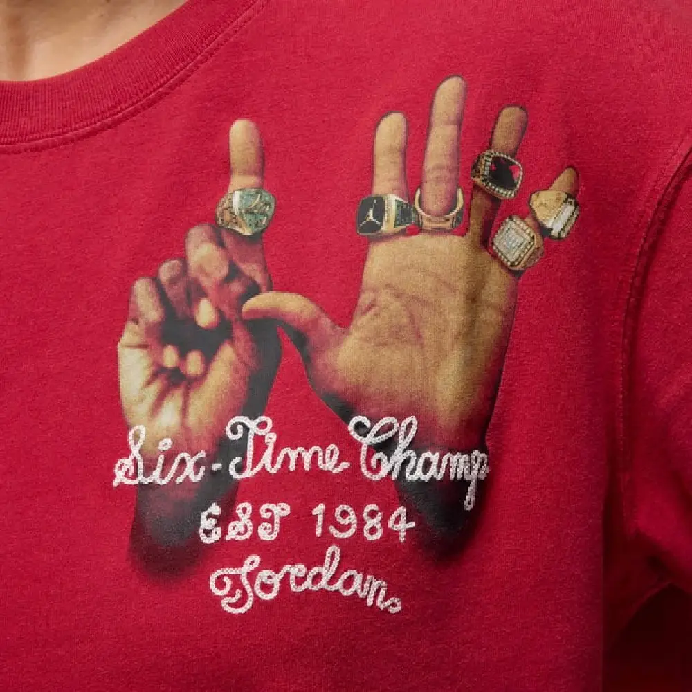 Air Jordan 6 Rings T-shirt graphique Rouge pour femmes - Image 4