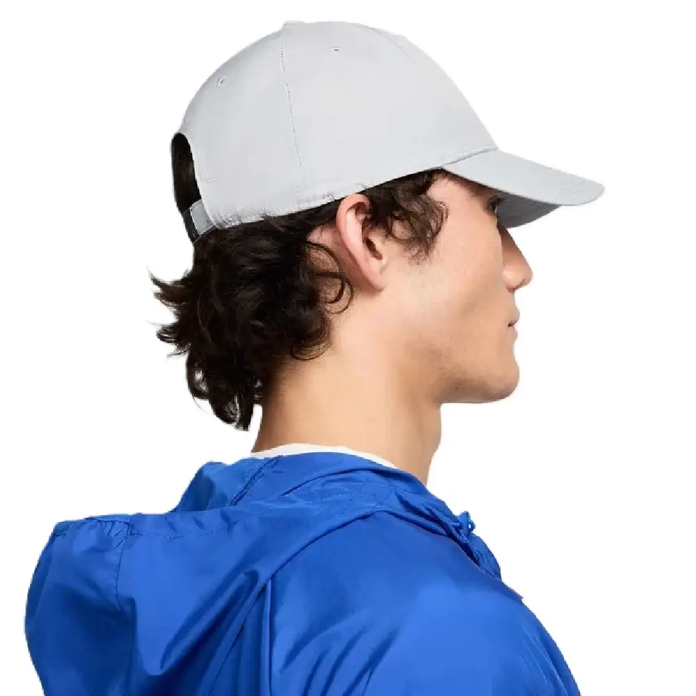 Nike Club Structured Metal Swoosh Cap - Image 5