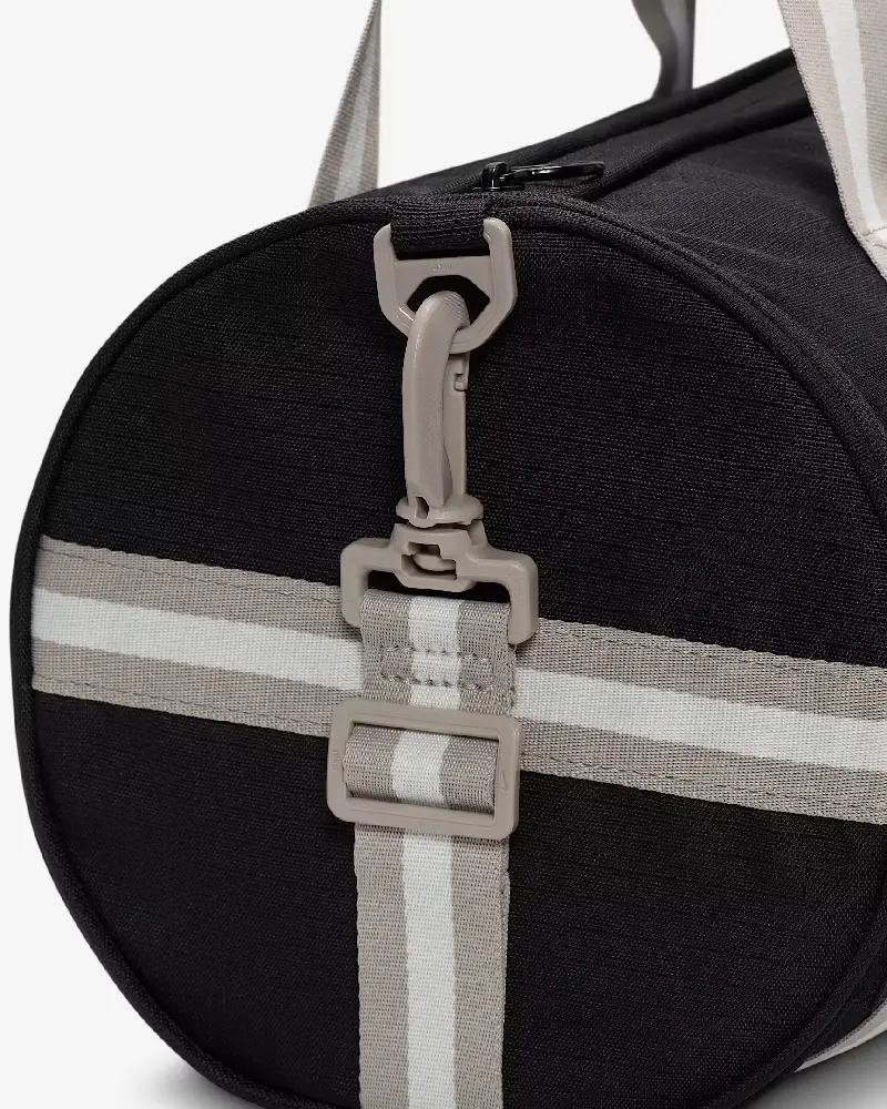 Nike Heritage Retro Duffel Sac (13L) Noir - Image 7
