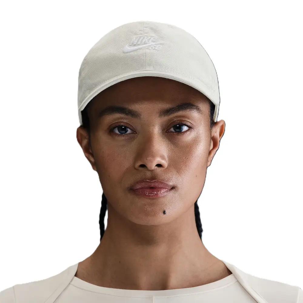 Nike SB Club Casquette de skate souple Light Bone