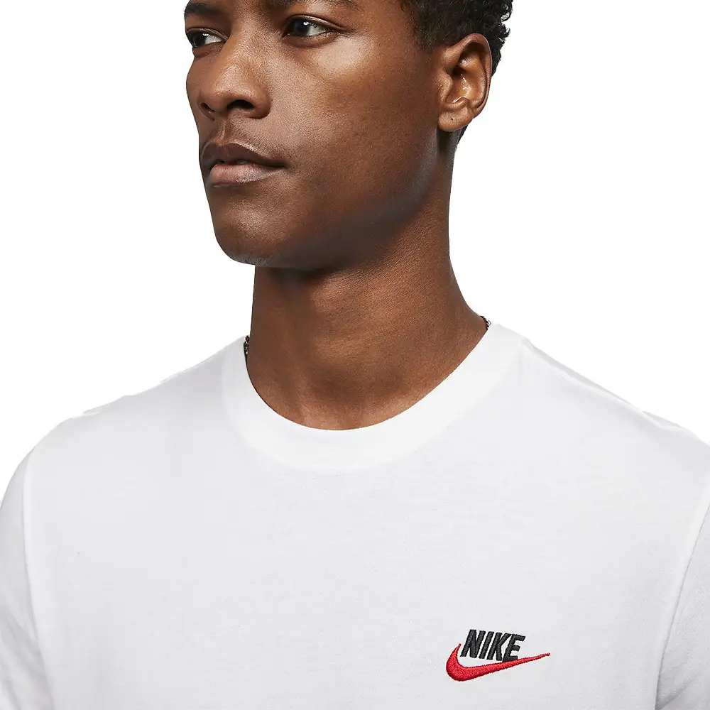 Nike Sportswear Club T-shirt - Image 4