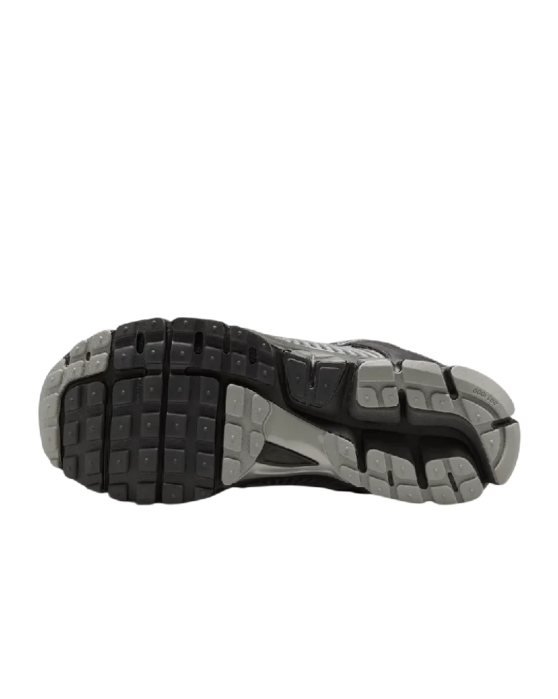 Zoom Vomero 5 Anthracite Flat Silver - Image 5